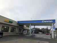 Bens Market#7 - Chevron