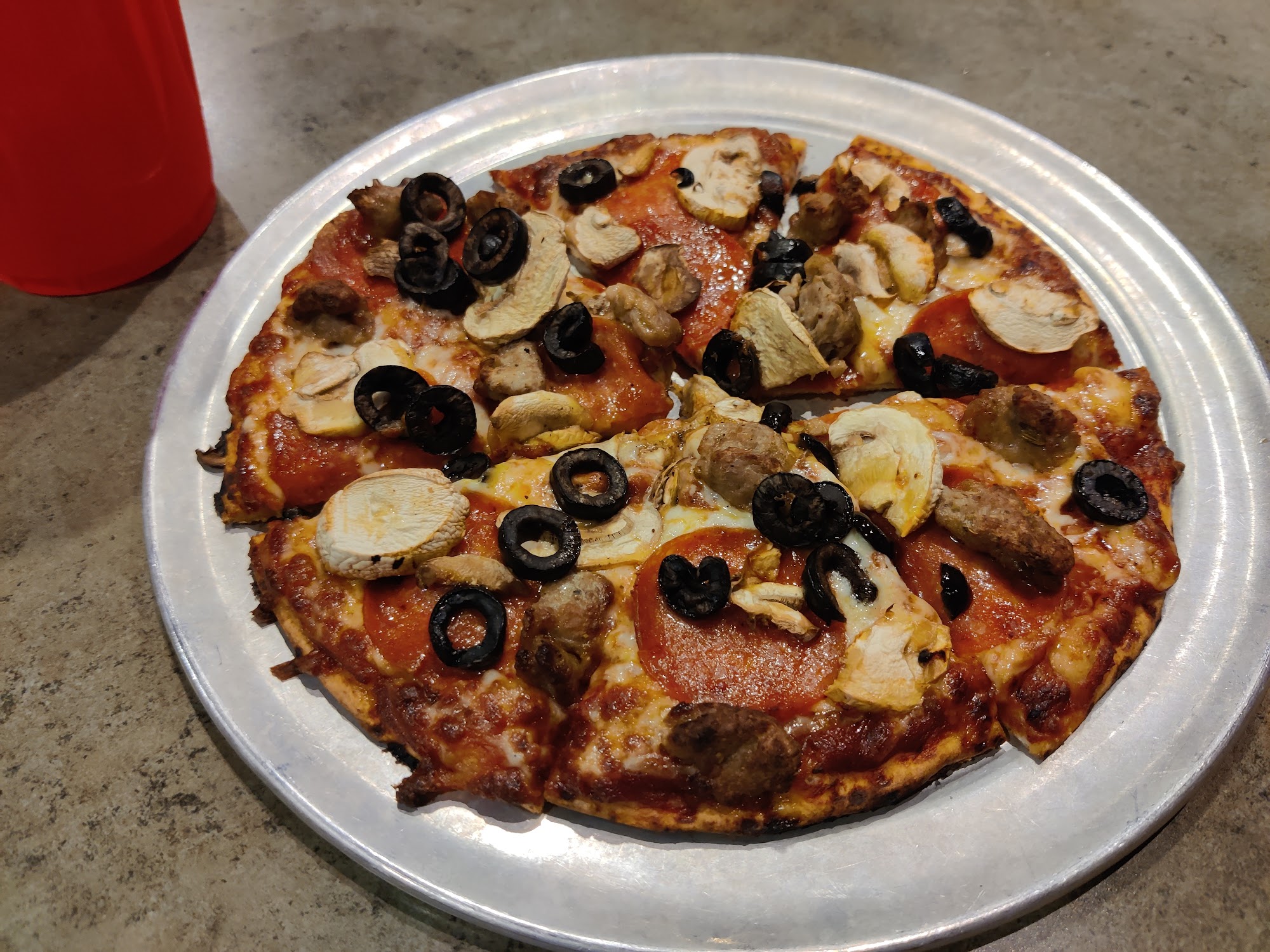 Round Table Pizza