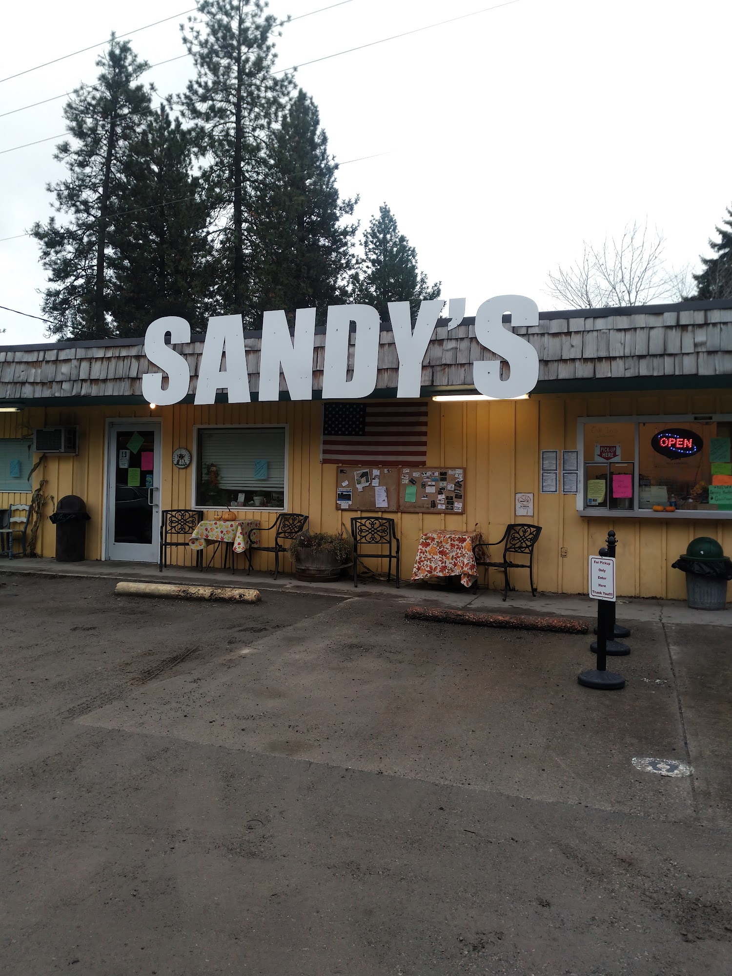 Sandy's Drive Inn