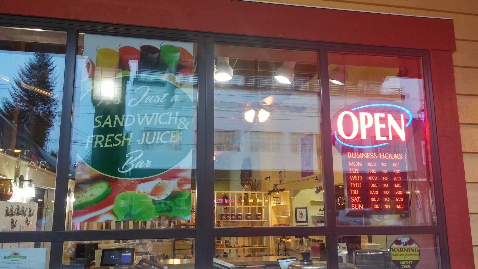 Sue's Fresh Juice Bar and Sandwich Shop