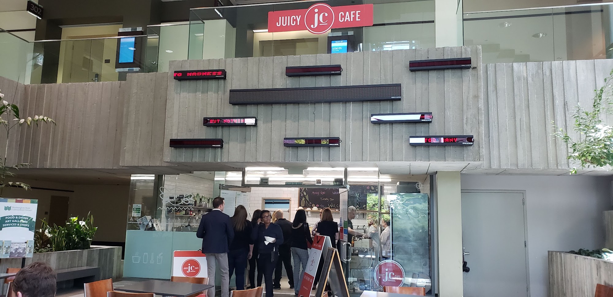 Juicy Cafe