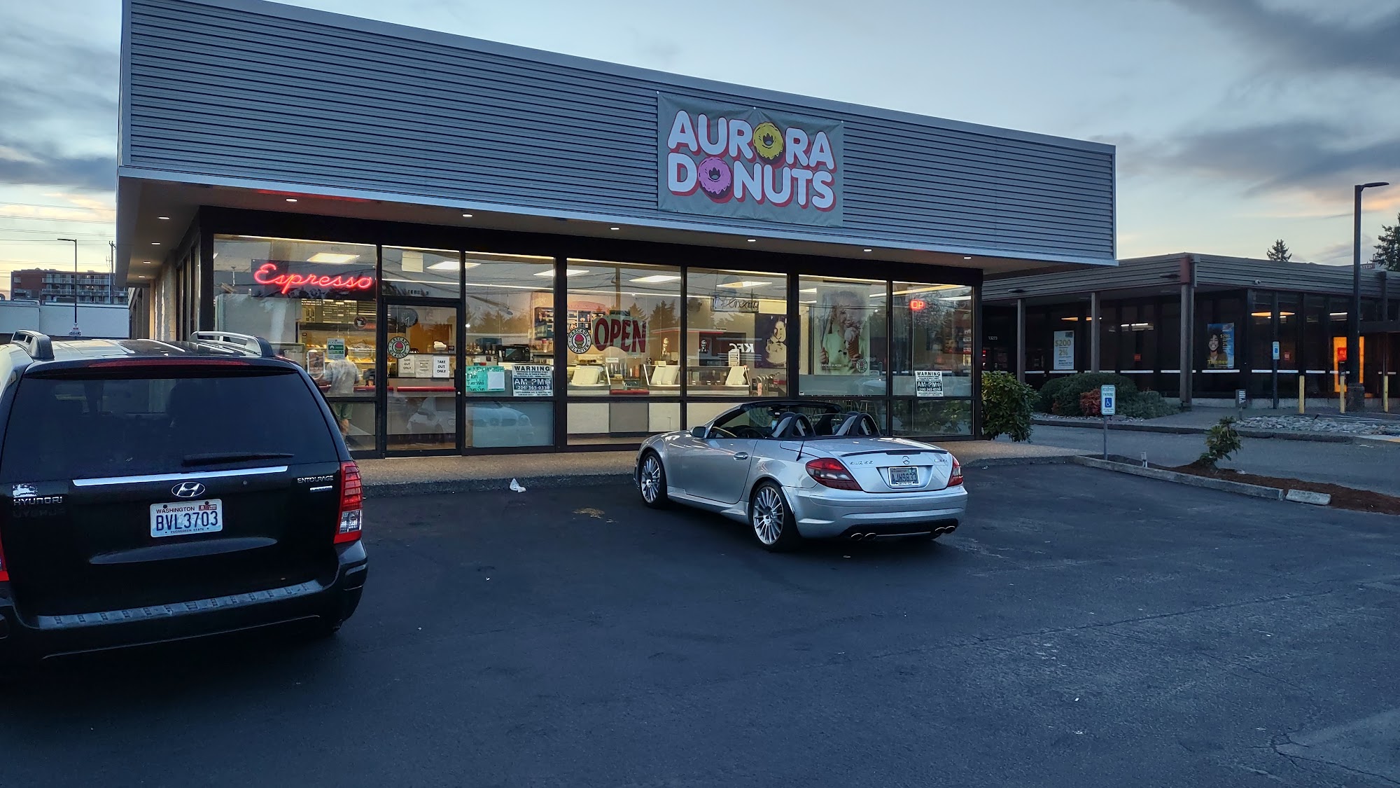 Aurora Donuts & Ice Cream