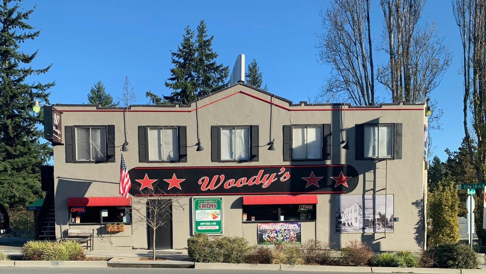 Woody's Bar