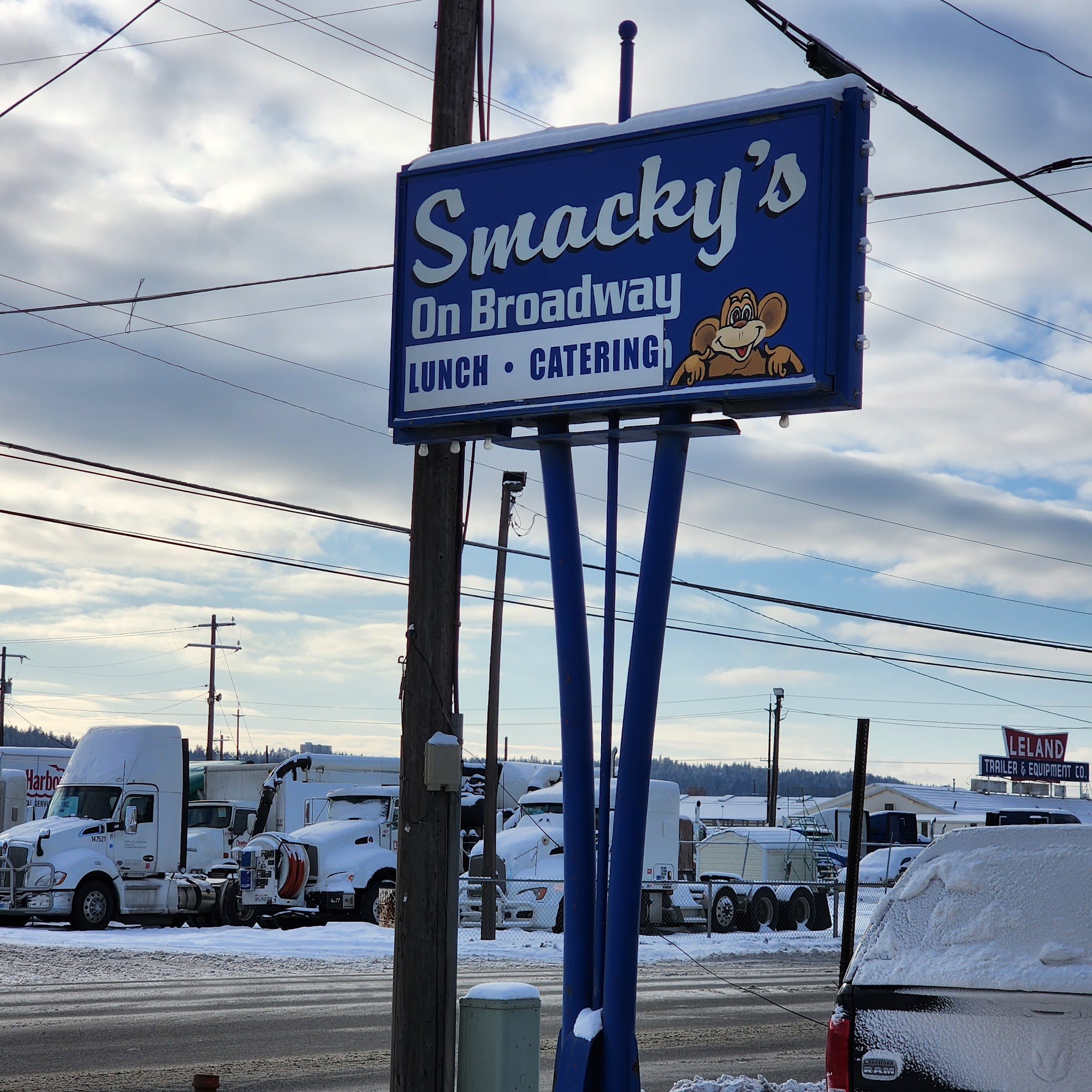 Smacky's On Broadway