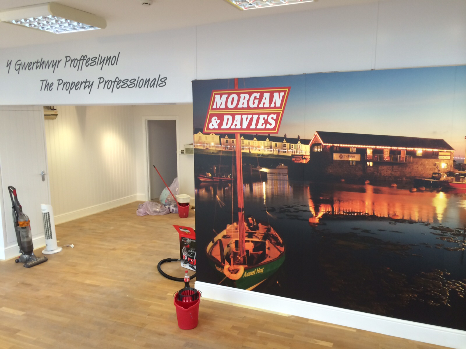 Morgan & Davies