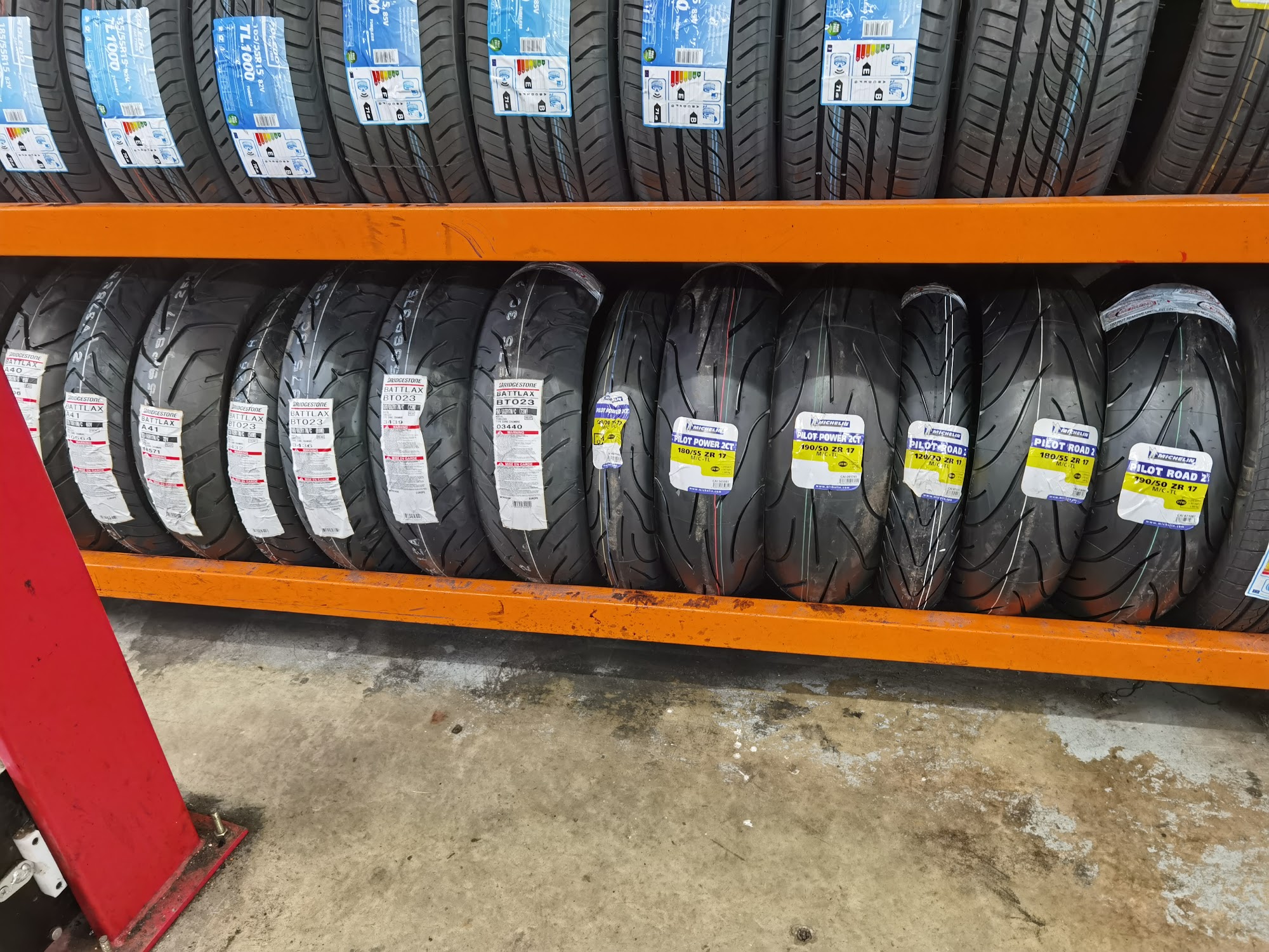 Aber Tyres