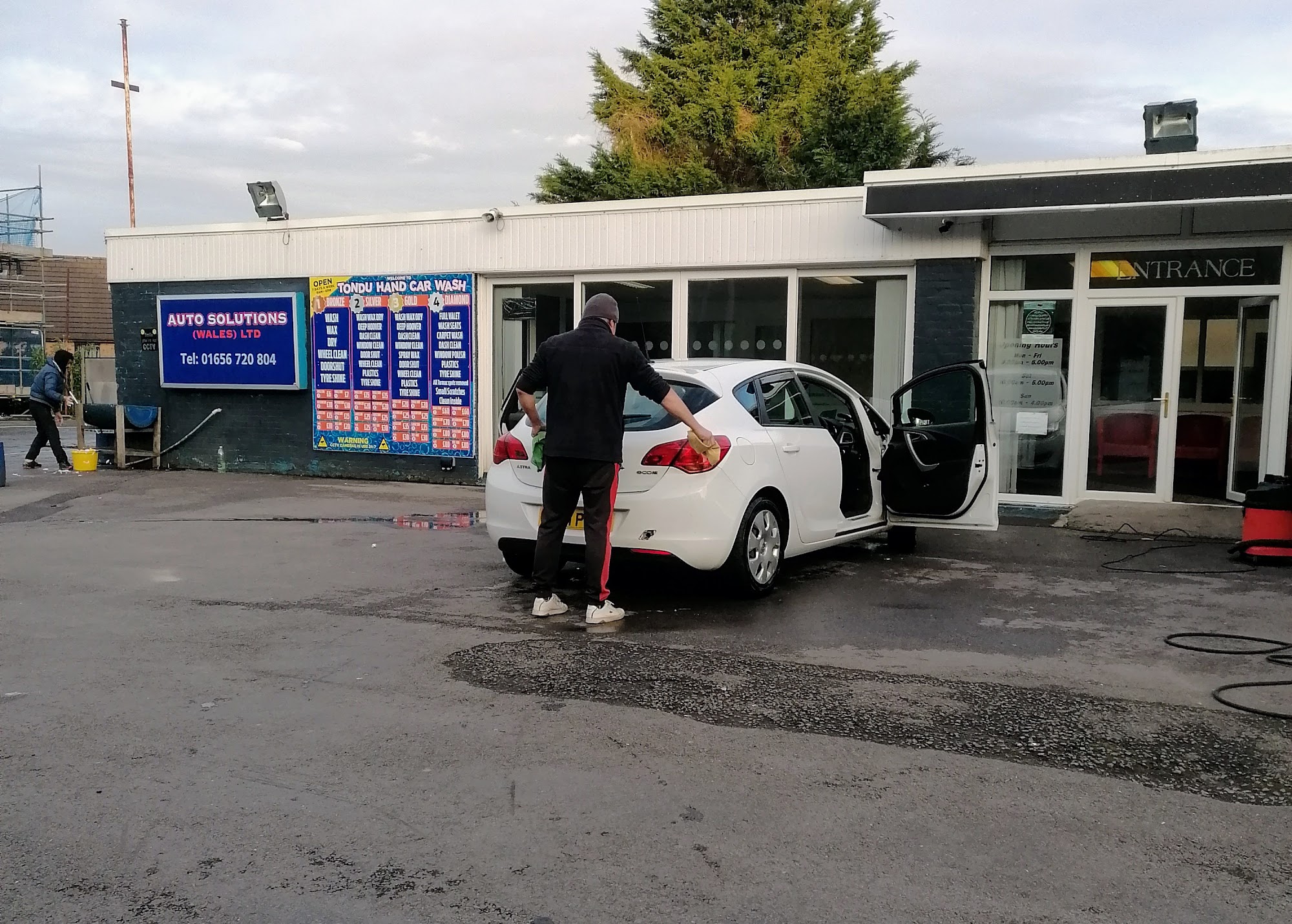 Tondu Hand car wash Bridgend