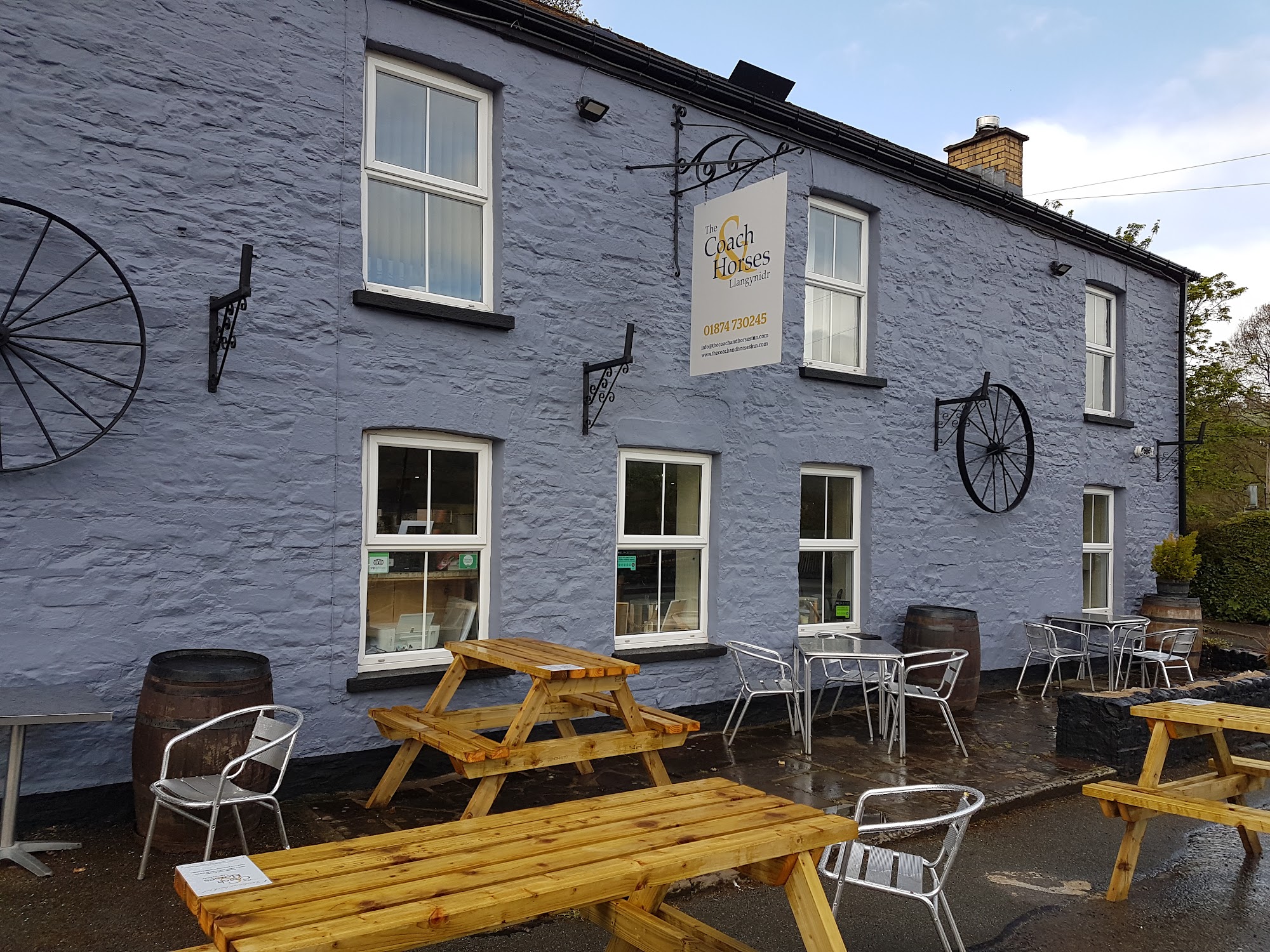 Coach & Horses Inn Cwm Crawnon Rd, Llangynidr, Crickhowell