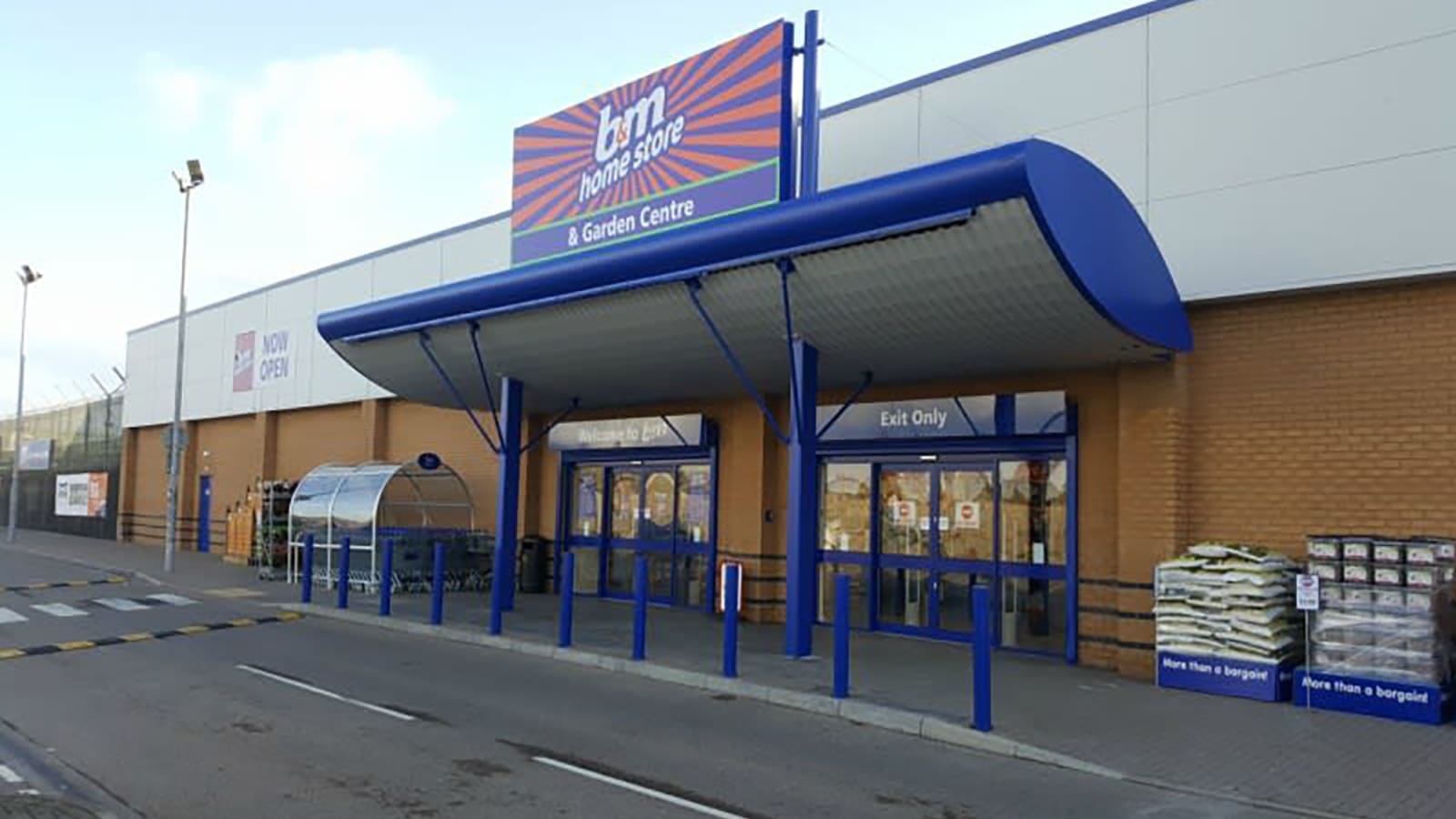 B&M Home Store with Garden Centre