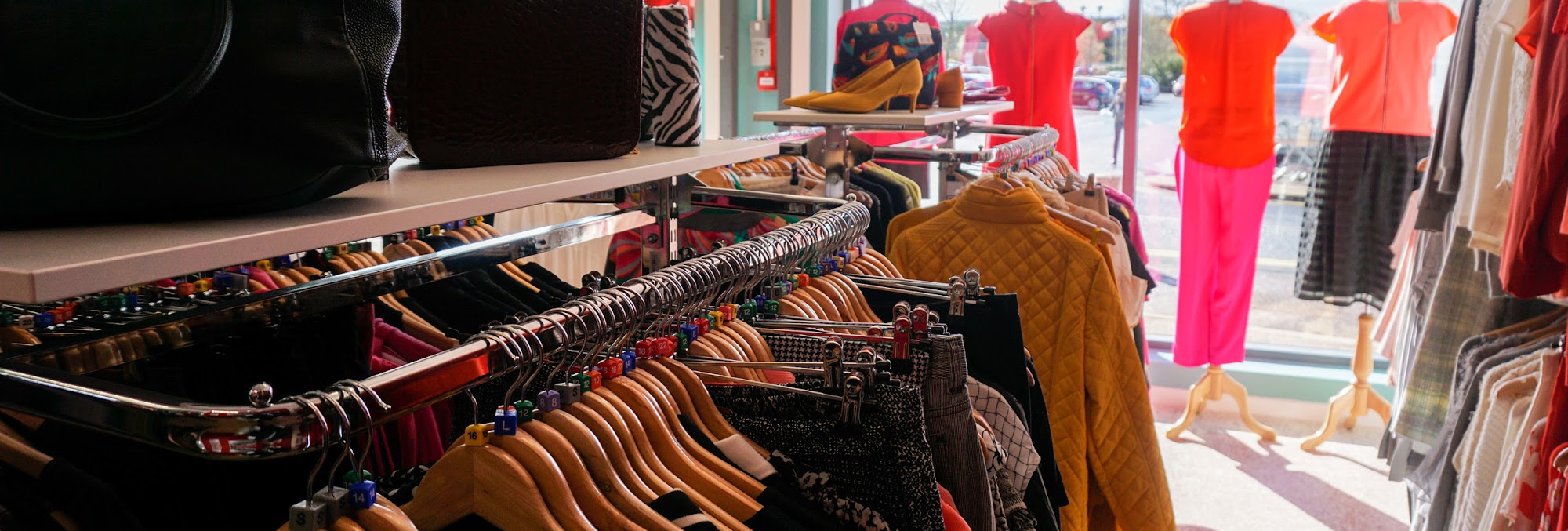 The Myton Hospices – Wellesbourne, Charity Shop