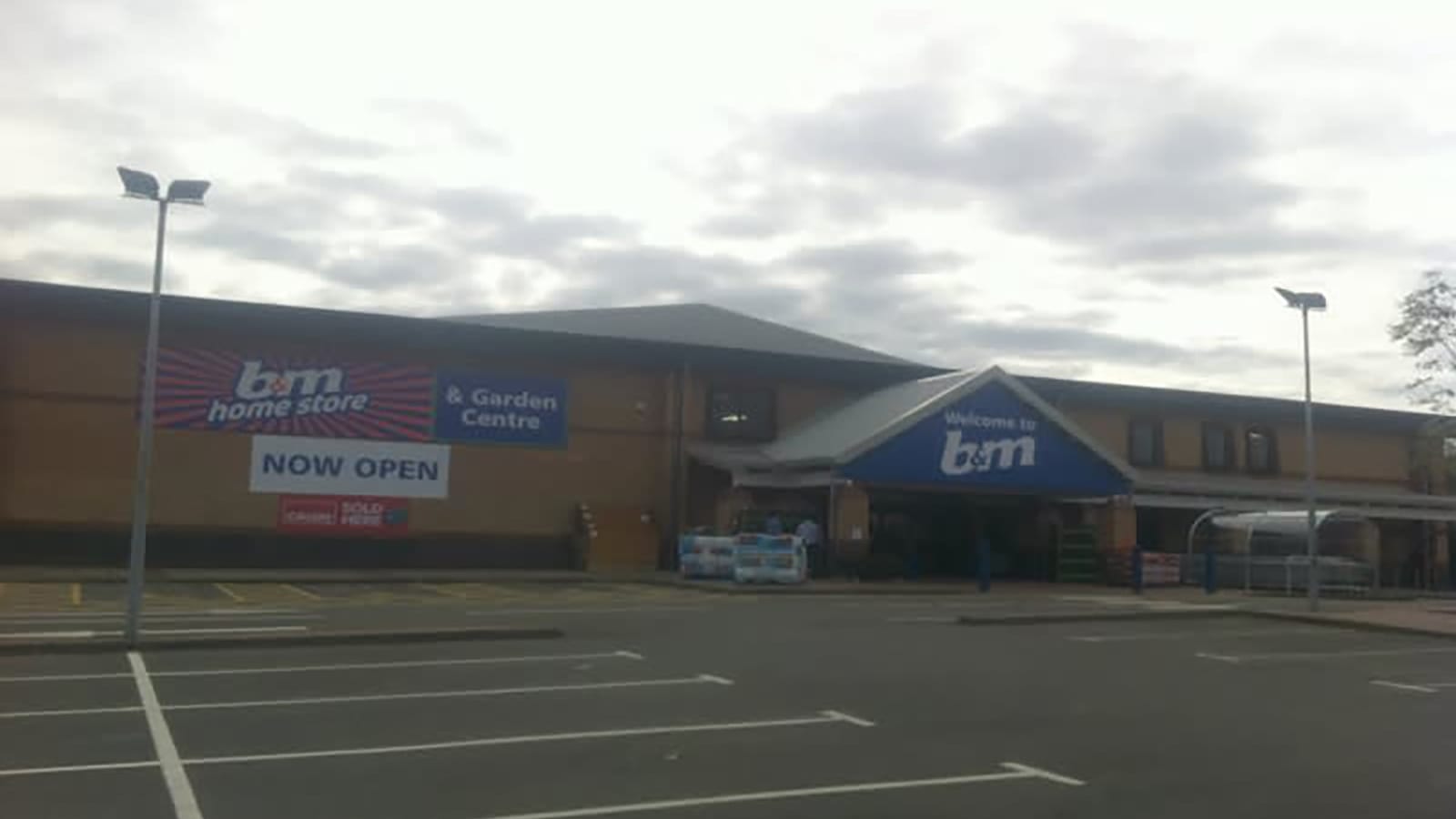 B&M Home Store with Garden Centre