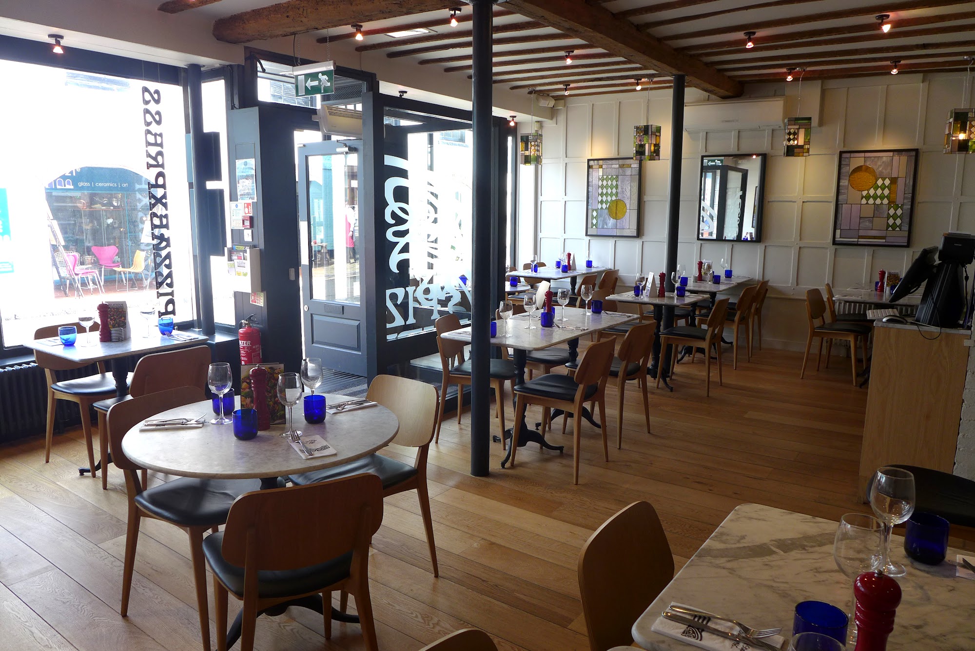 Pizza Express 33 High St, Arundel