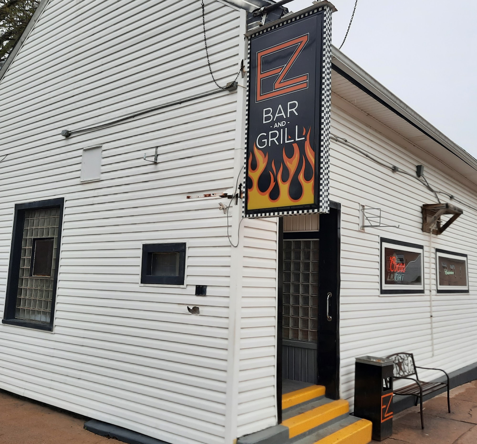 EZ Bar and Grill