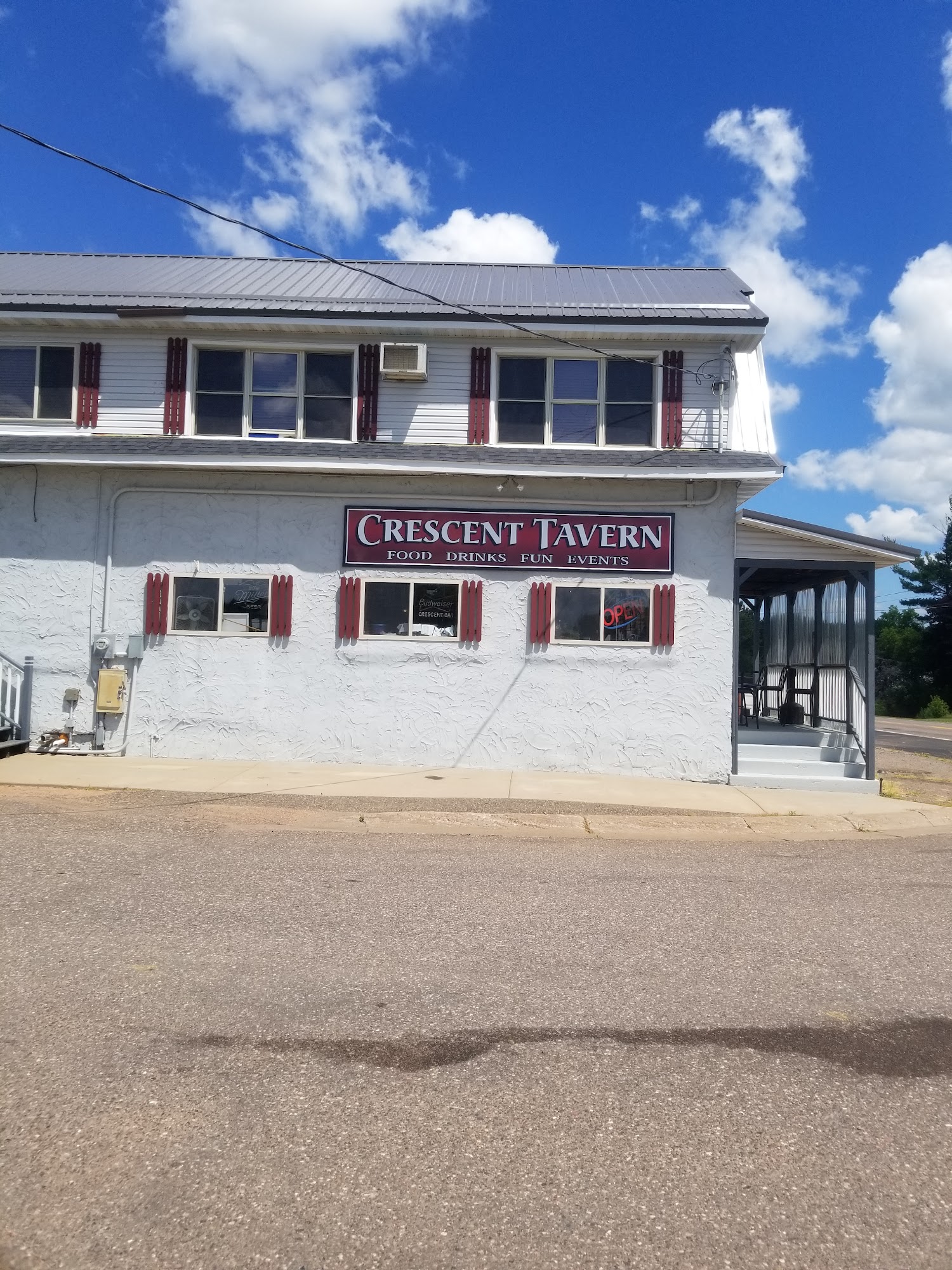 Crescent Tavern