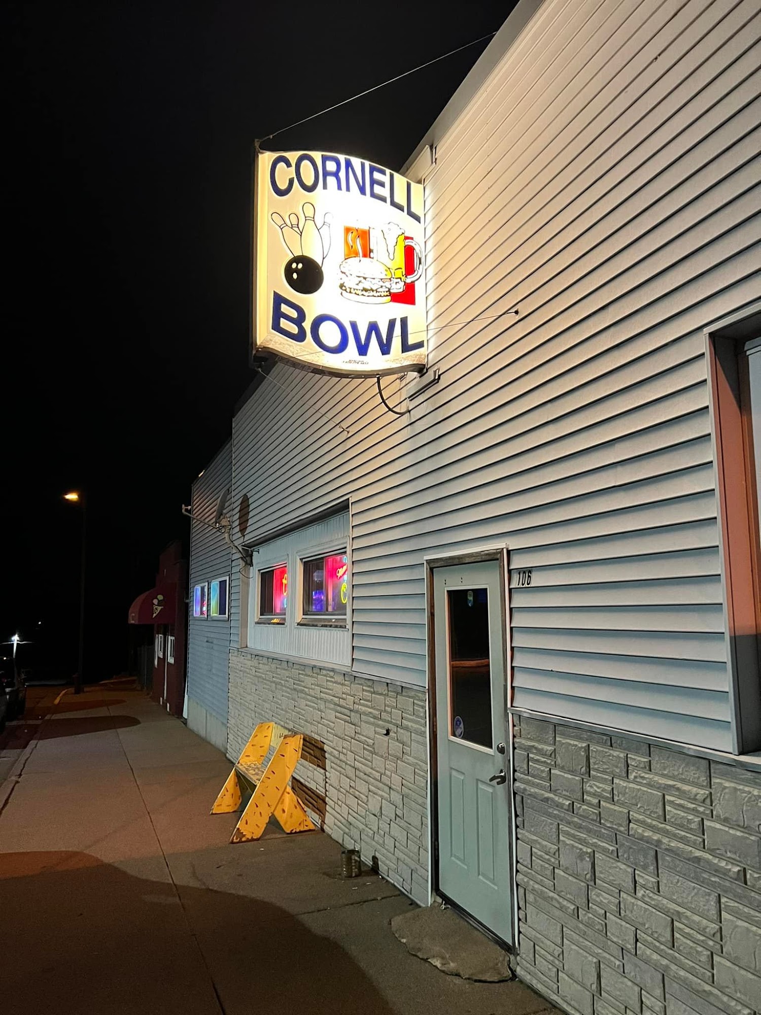 Cornell Bowl & Panther's Pizza