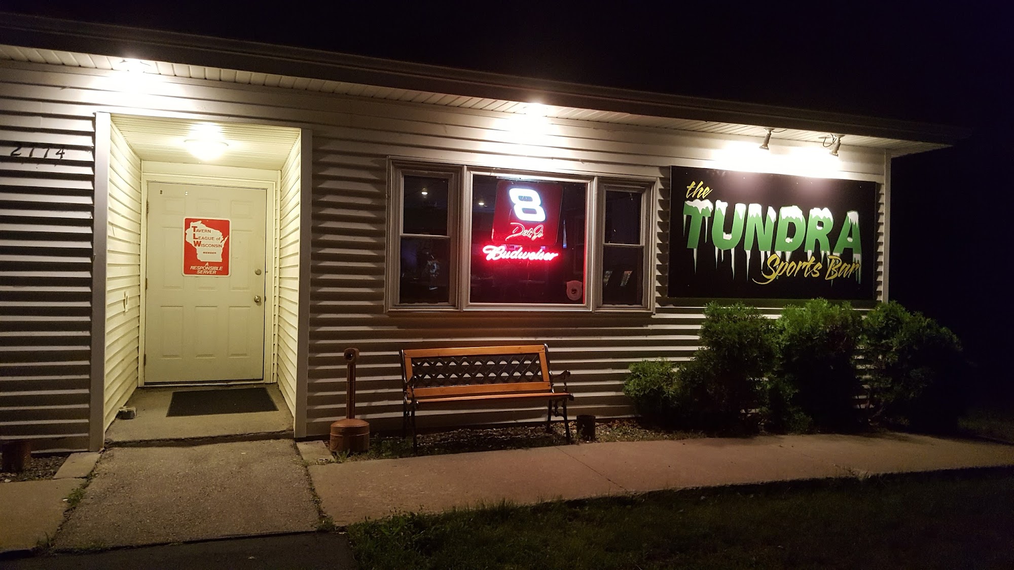 TUNDRA SPORTS BAR