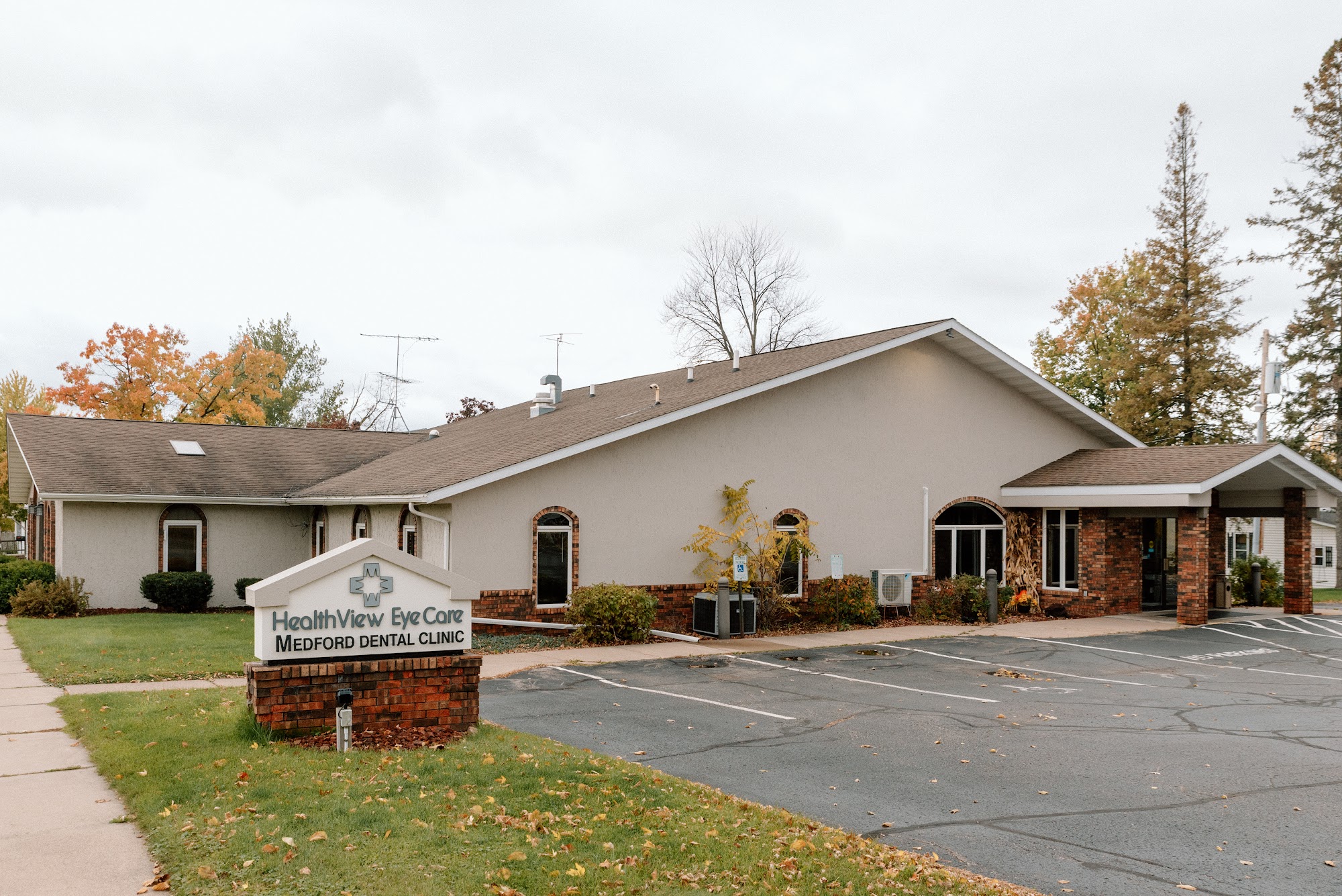 Medford Dental Clinic 309 E Broadway Ave, Medford Wisconsin 54451