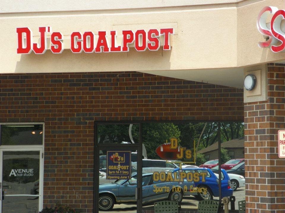 DJ's Goalpost Sports Bar and Grill