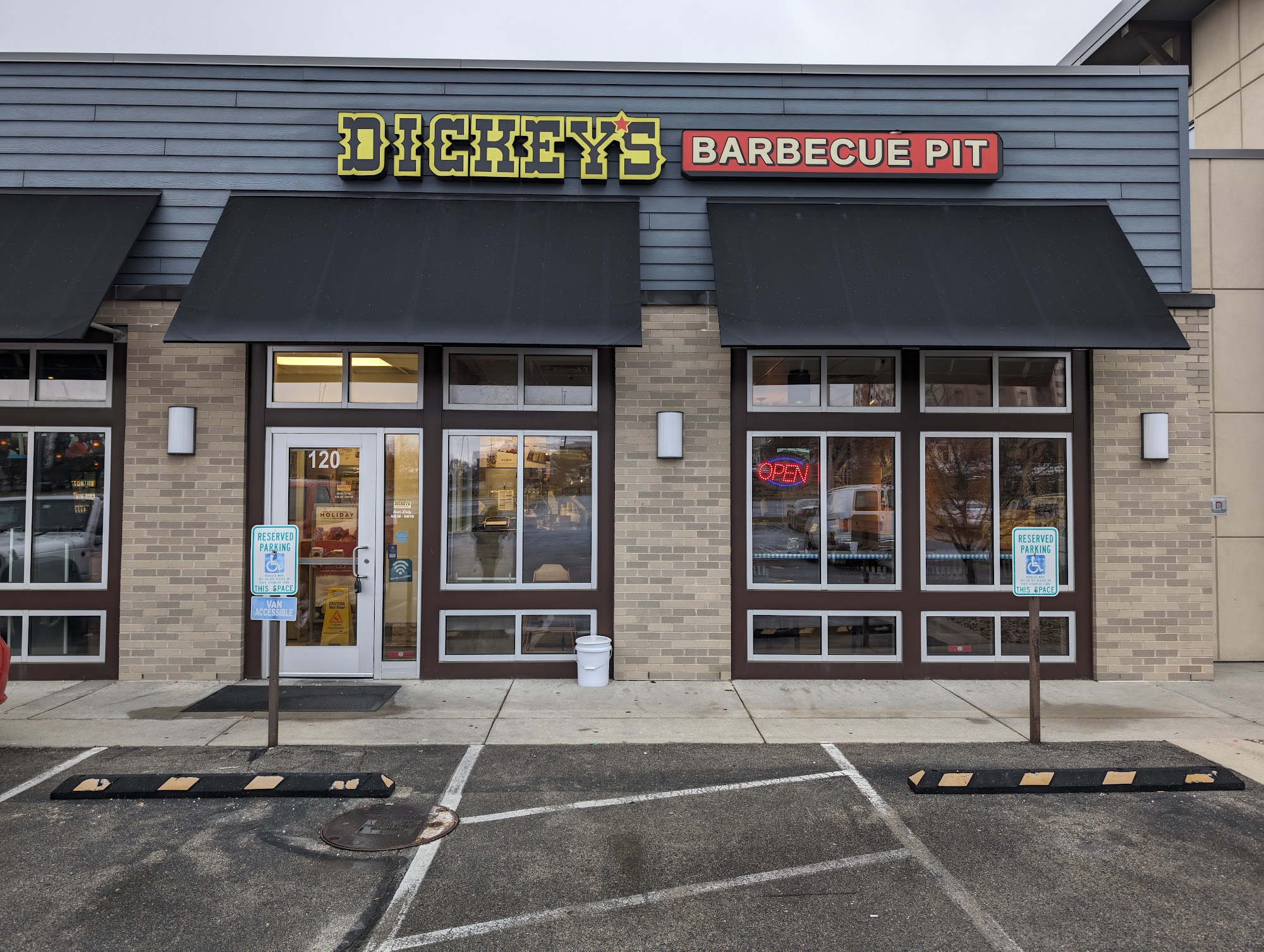 Dickey's Barbecue Pit