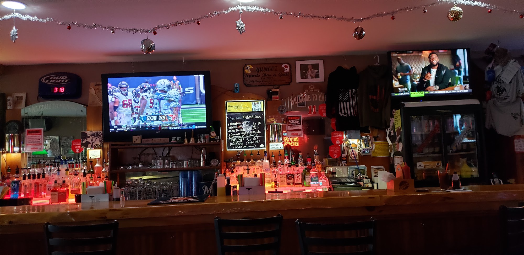 Yahooz Sports Bar & Grill