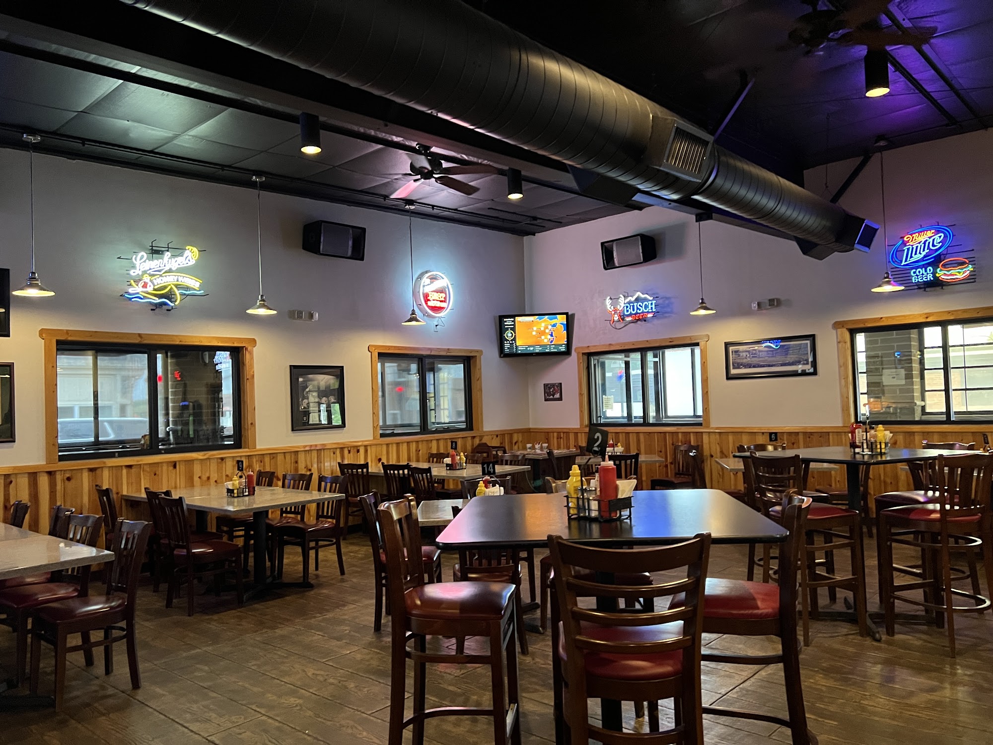 Hilby's Restaurant & Sports Bar