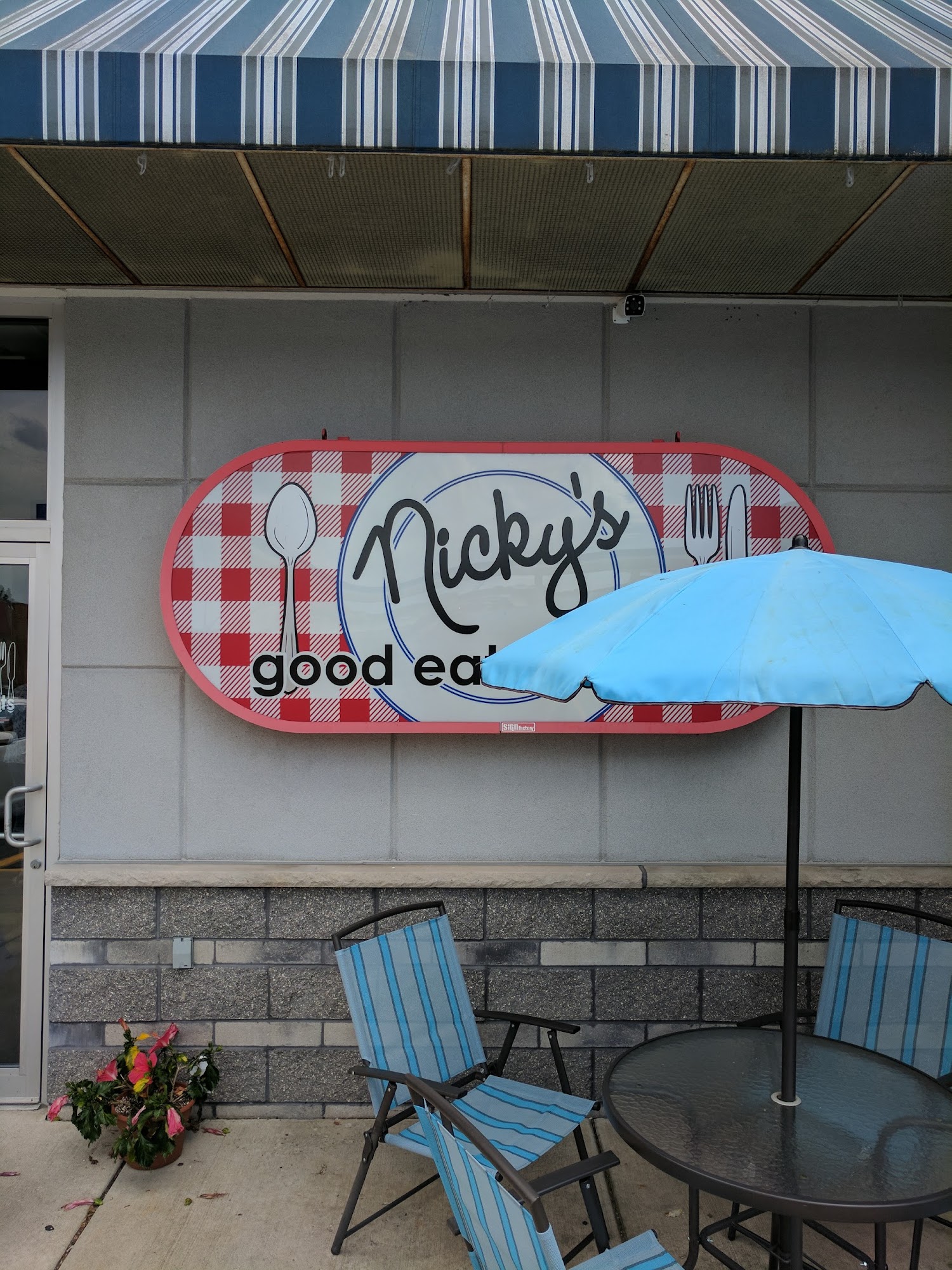 Nicky's Good Eats and Treats