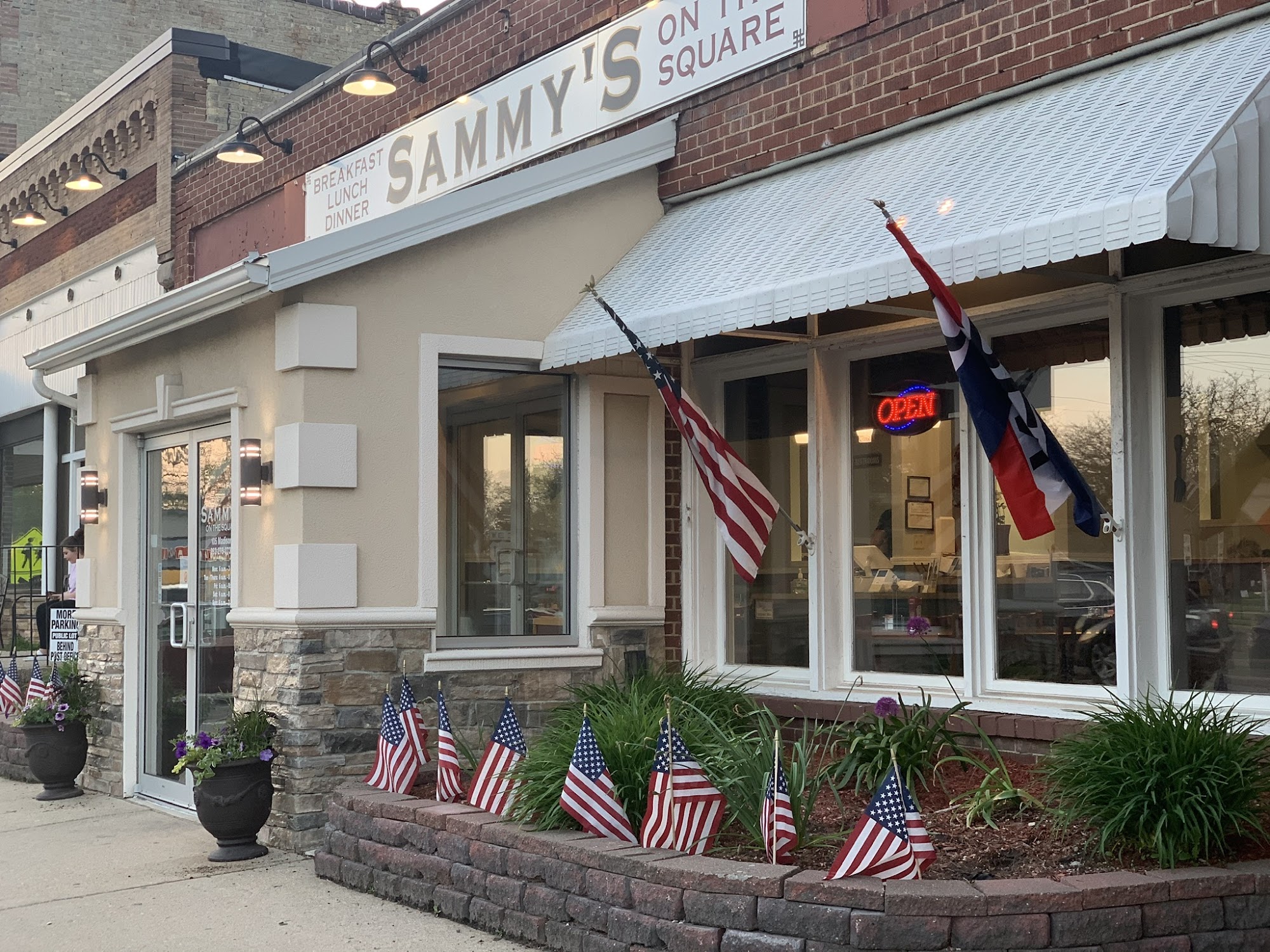 Sammy's On the Square