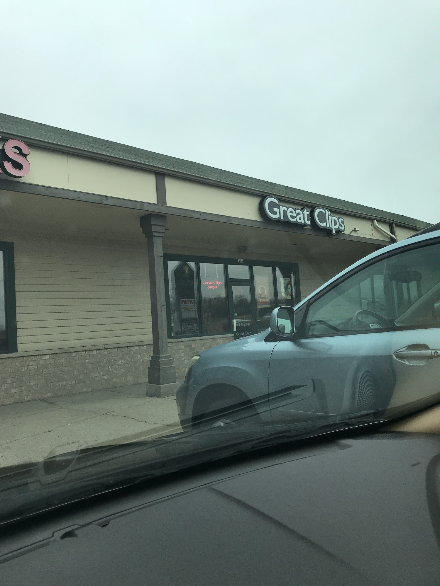 Great Clips 814 Fox Ln, Waterford Wisconsin 53185