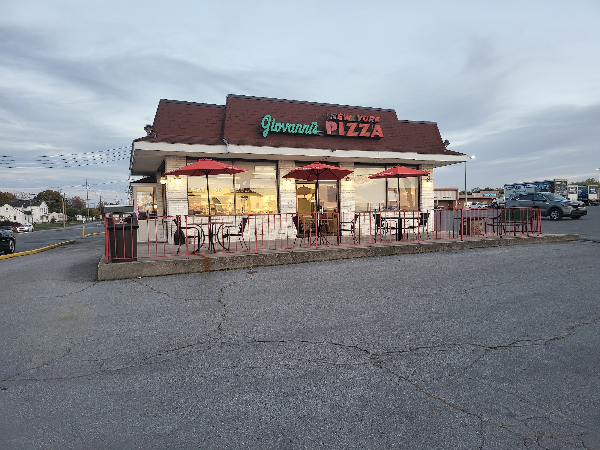 Giovanni's New York Pizza