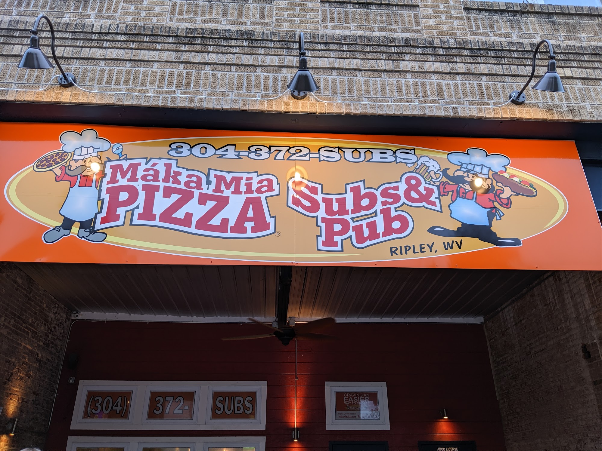 Maka Mia Pizza Subs and Pub