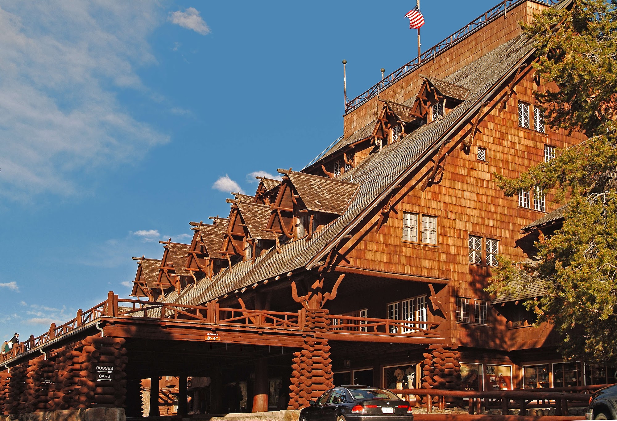 Old Faithful Inn